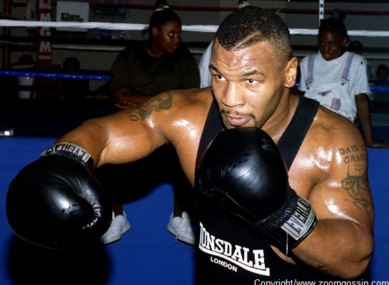 Scopri di più sull'articolo Mike Tyson shock: “Pene finto per superare l’antidoping”