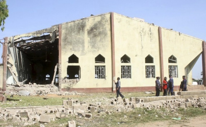 Scopri di più sull'articolo Nigeria „Fünf Tote bei Bombenanschlag auf katholische Kirche“