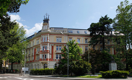 Scopri di più sull'articolo Meran, Vorbereitungskurs zur Befähigung für Fremdenführer/in und Reiseleiter/in an der Landeshotelfachschule Kaiserhof