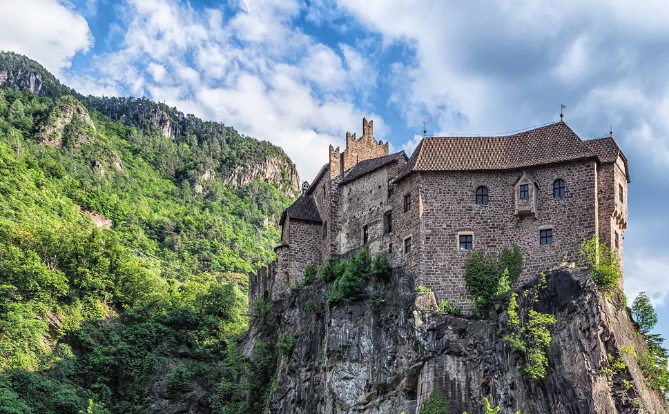 Scopri di più sull'articolo Bolzano. Nuova linfa per Castel Roncolo