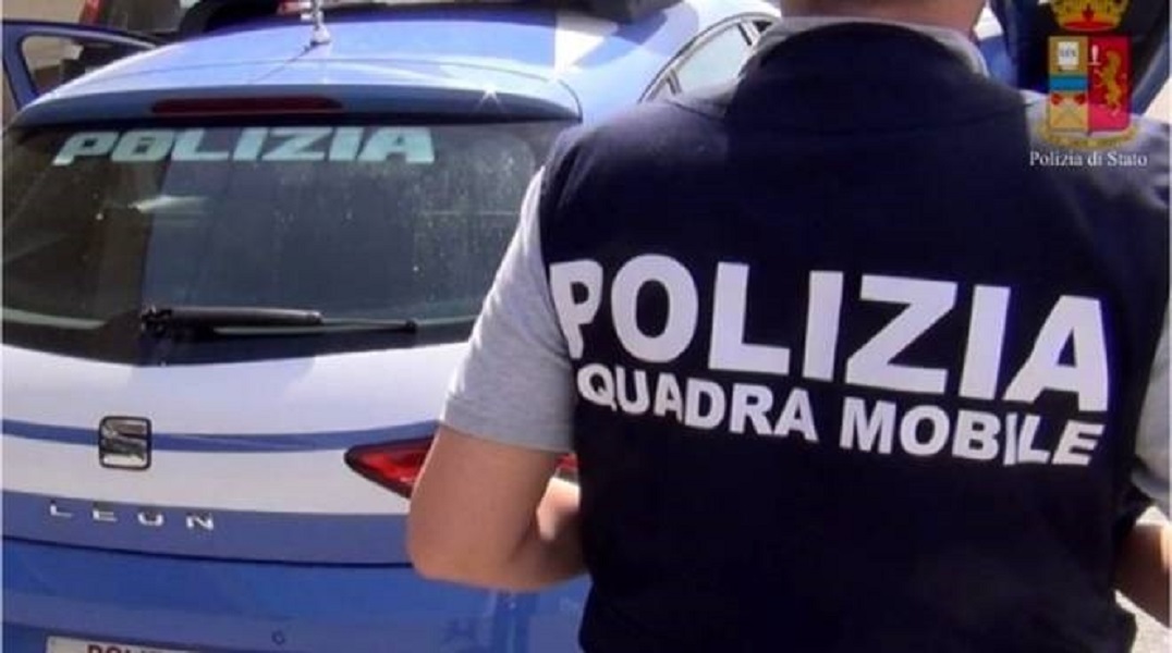 Mehr über den Artikel erfahren Aggredisce e ferisce il poliziotto che lo aveva fermato