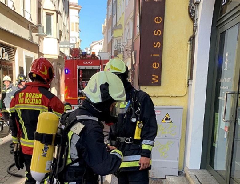 Mehr über den Artikel erfahren Brandeinsatz in Bozner Innenstadt