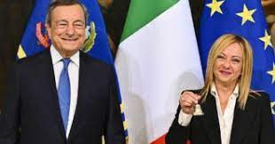 Mehr über den Artikel erfahren Draghi passa la campanella a Giorgia Meloni, quindi primo Cdm