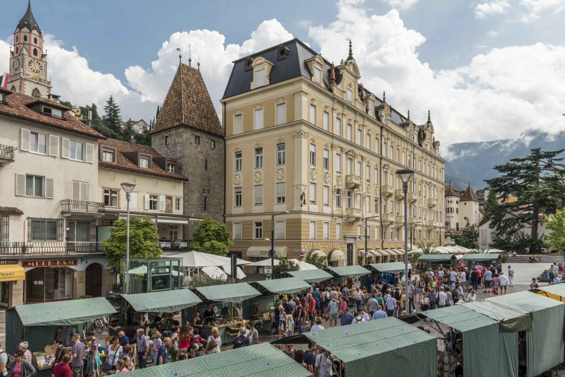 Mehr über den Artikel erfahren Mercato Meranese, 100% Alto Adige