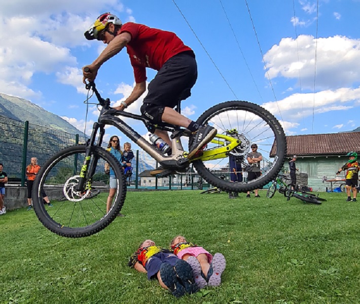 Scopri di più sull'articolo Ein Bike-Weltmeister zu Gast in Latsch