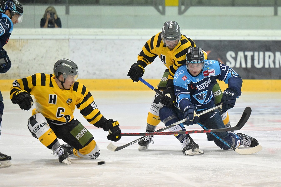 Scopri di più sull'articolo Hochkarätiges Eishockey-Turnier in Latsch – Vorverkauf läuft