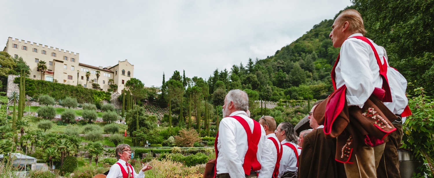 Scopri di più sull'articolo Domenica 17 settembre i canti di numerosi cori dell’Alto Adige e dell’Austria risuoneranno nei Giardini di Castel Trauttmansdorff