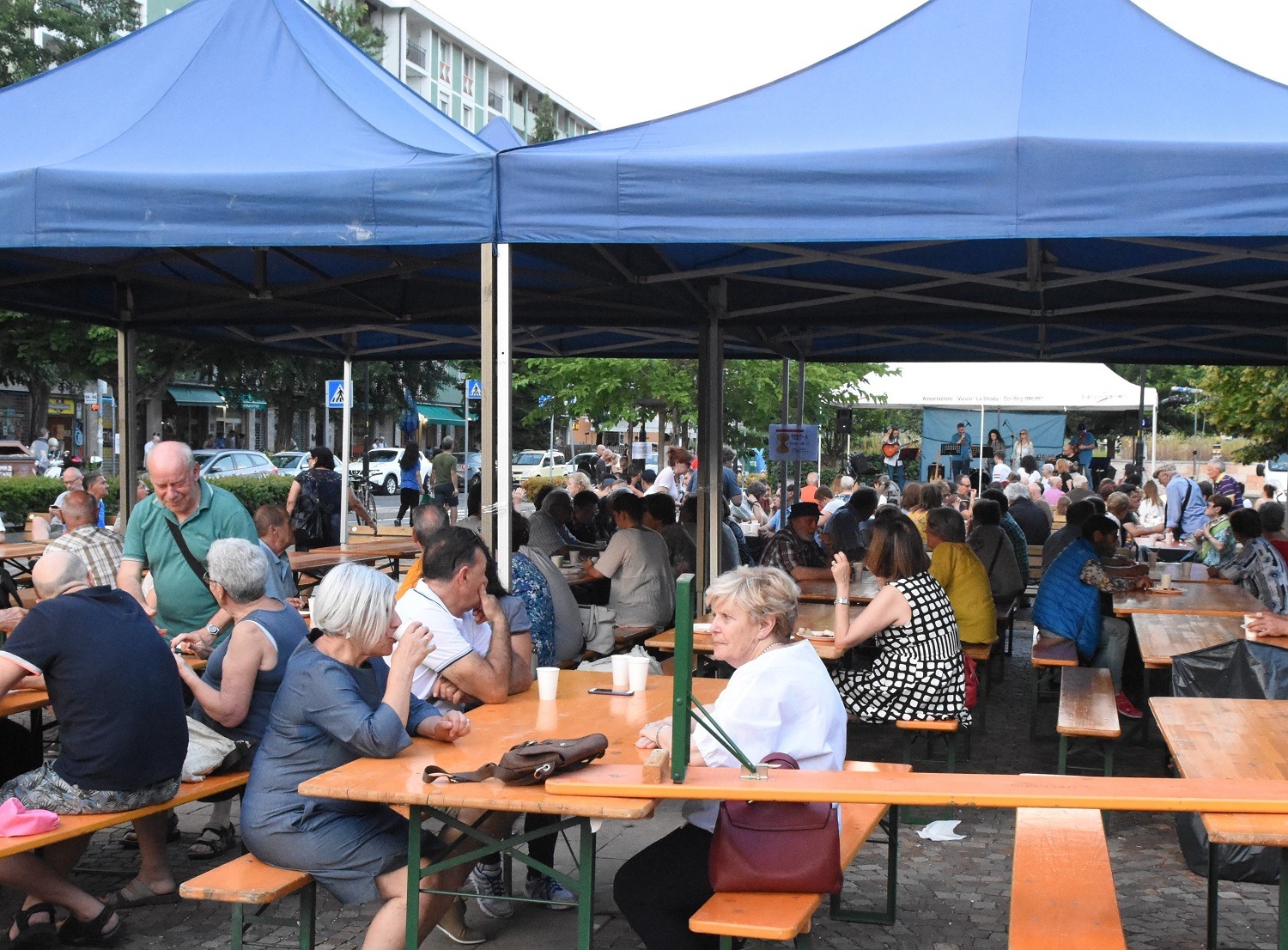 Mehr über den Artikel erfahren “La Strada-Der Weg” oggi, 15 giugno, compie gli anni e festeggia in piazza