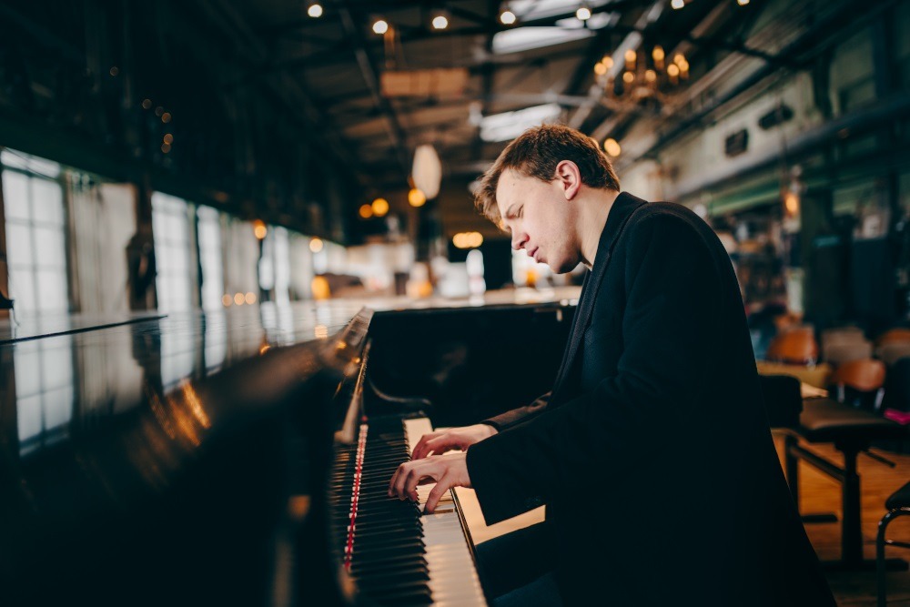 Mehr über den Artikel erfahren BOLZANO FESTIVAL con il grande pianista FILIPPO GORINI