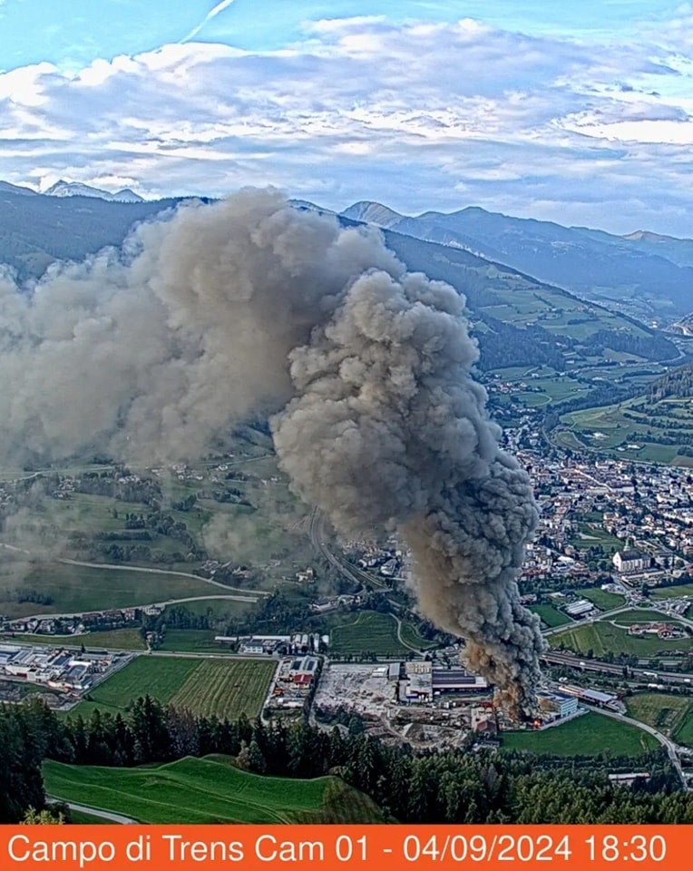 Scopri di più sull'articolo Incendio a Vipiteno: Chiudere le finestre, spegnere impianti areazione