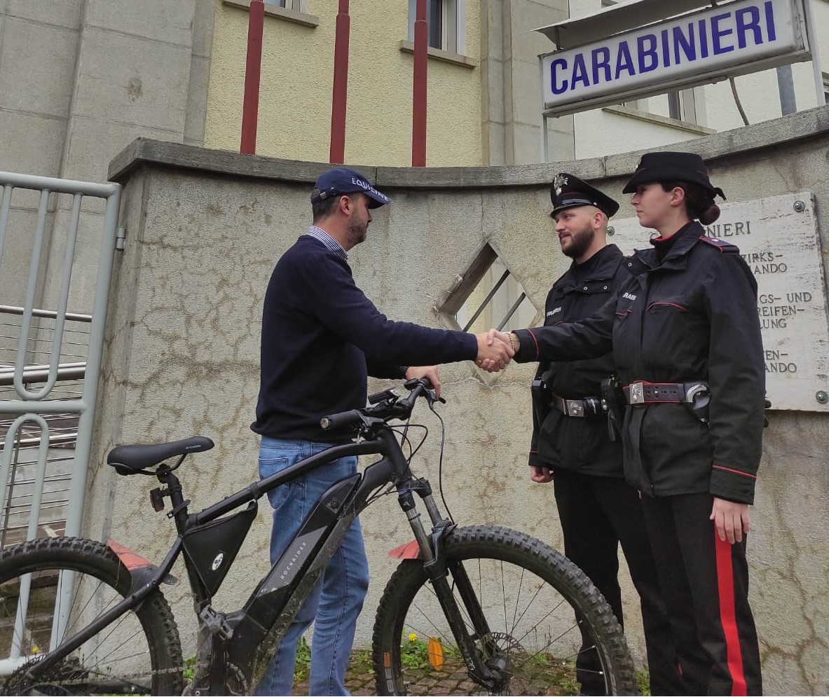 Scopri di più sull'articolo Carabinieri Brunico, recuperati e restituiti ai legittimi proprietari e-bike e monopattini rubati.