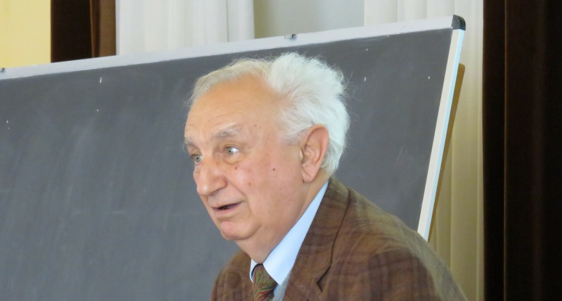 Scopri di più sull'articolo In ricordo di Enrico Giusti, matematico, storico, divulgatore scientifico